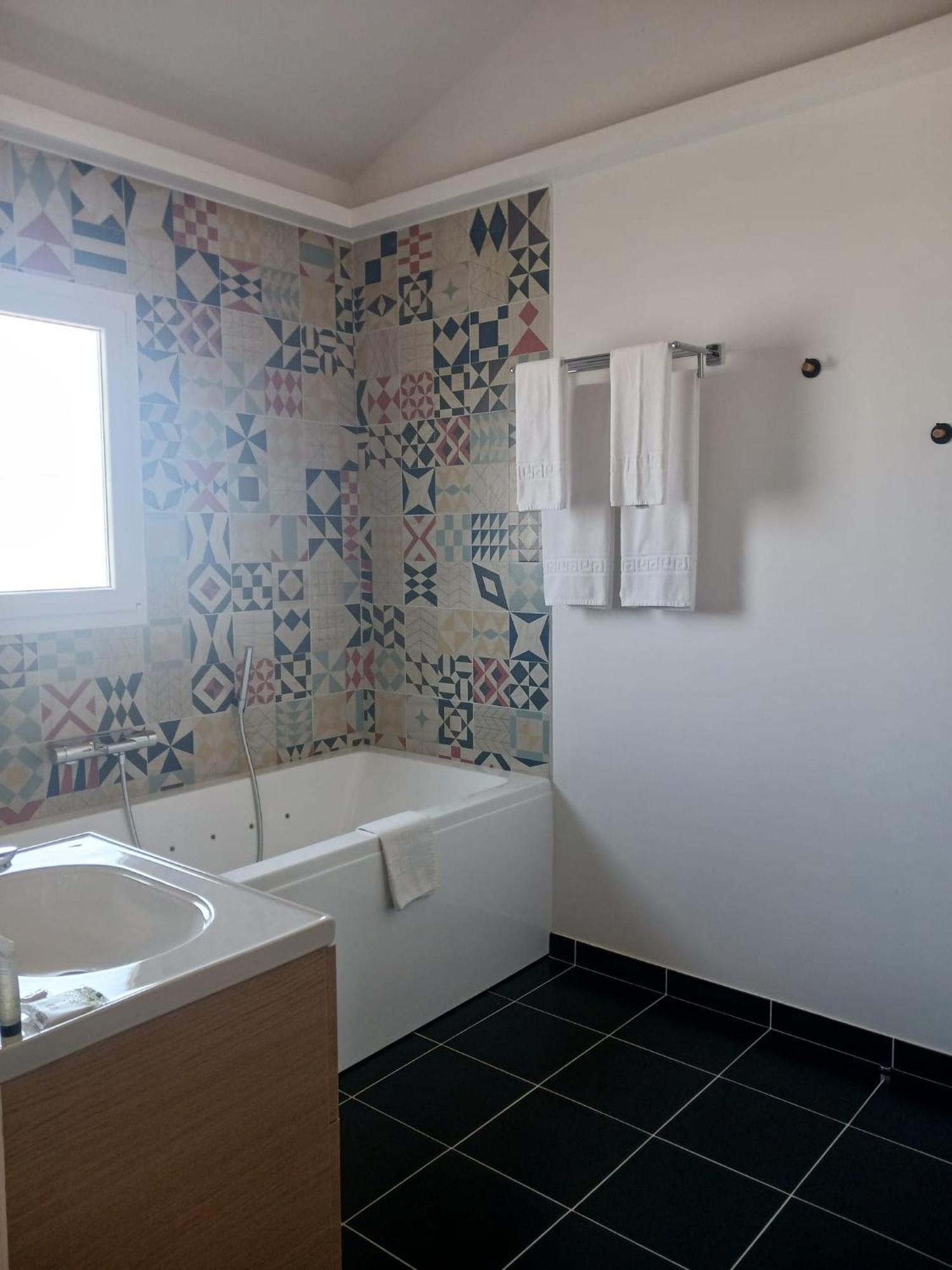 Hotel Merion Villars-les-Dombes Esterno foto